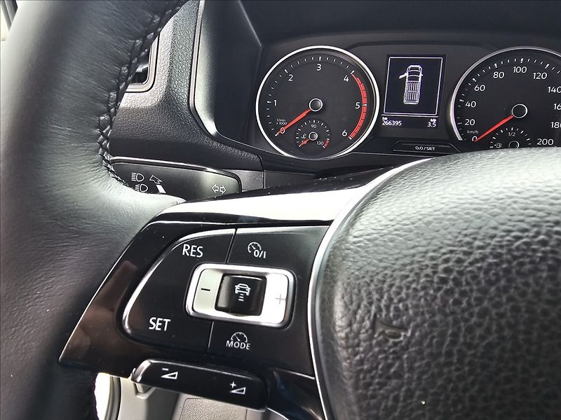 Volkswagen Crafter 2,0 TDi 103KW NAVI KAMERA DPH - fotka 11 z 32