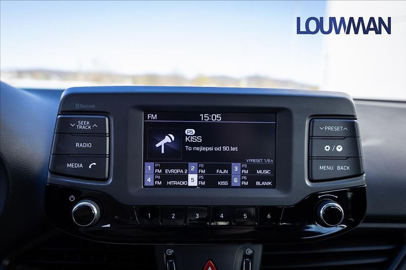 Hyundai i30 1,4 T-GDI Trikolor - fotka 9 z 21