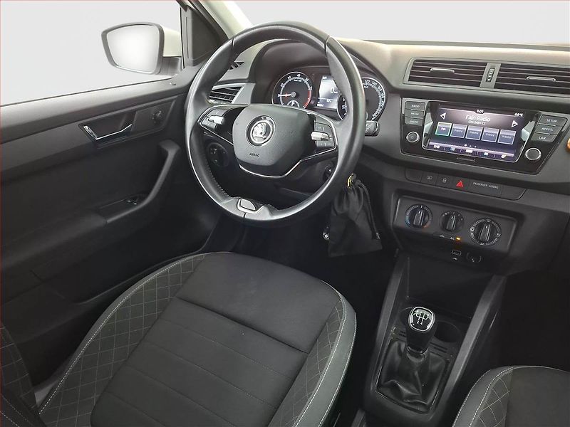 Škoda Fabia (2022) Ambition 1.0 TSI, ČR,1.maj - fotka 7 z 14