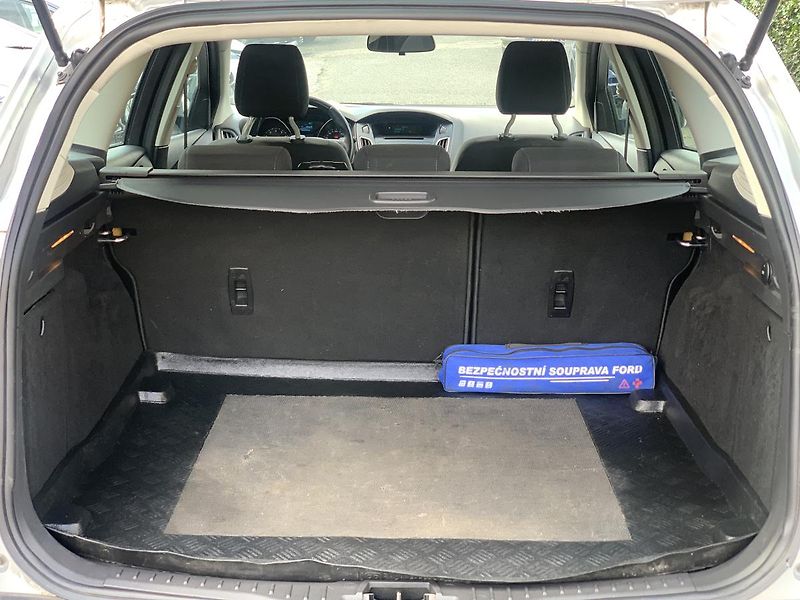 Ford Focus 1.6i PŮVOD ČR odp.DPH ZADÁNO - fotka 24 z 36