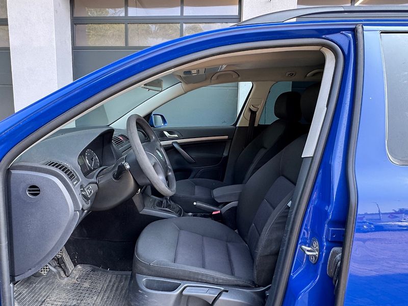 Škoda Octavia (2007) 2.0 TDi, 4x4, tažné - fotka 11 z 36