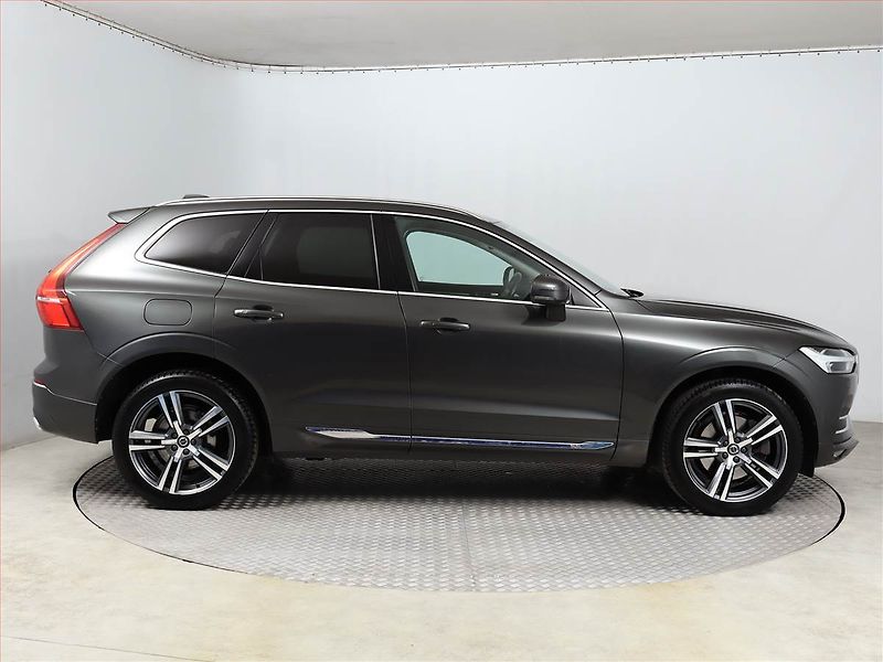 Volvo XC60 (2017) Inscription D5 AWD - fotka 6 z 20