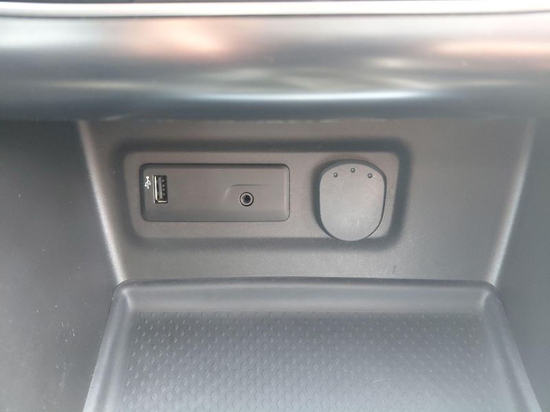 Renault Mégane (2017) 1,6 SCe 84 kW ZEN - fotka 22 z 23
