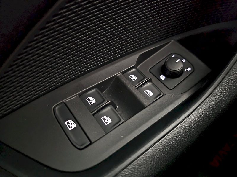 Škoda Octavia (2021) combi 1.5TSi 110kW AMBITION PL - fotka 28 z 32