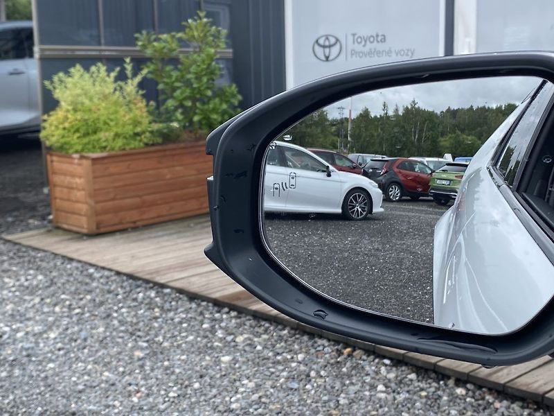 Toyota C-HR 1.8HEV, ČR, Executive VIP, DPH - fotka 17 z 19