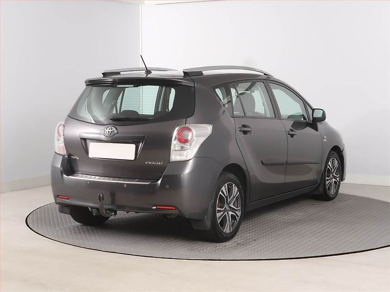 Toyota Verso (2011) 2.2 D-CAT, po STK, Tažné - fotka 5 z 12