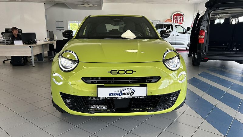 Fiat 600 1.2T Sport 6MT - fotka 2 z 12