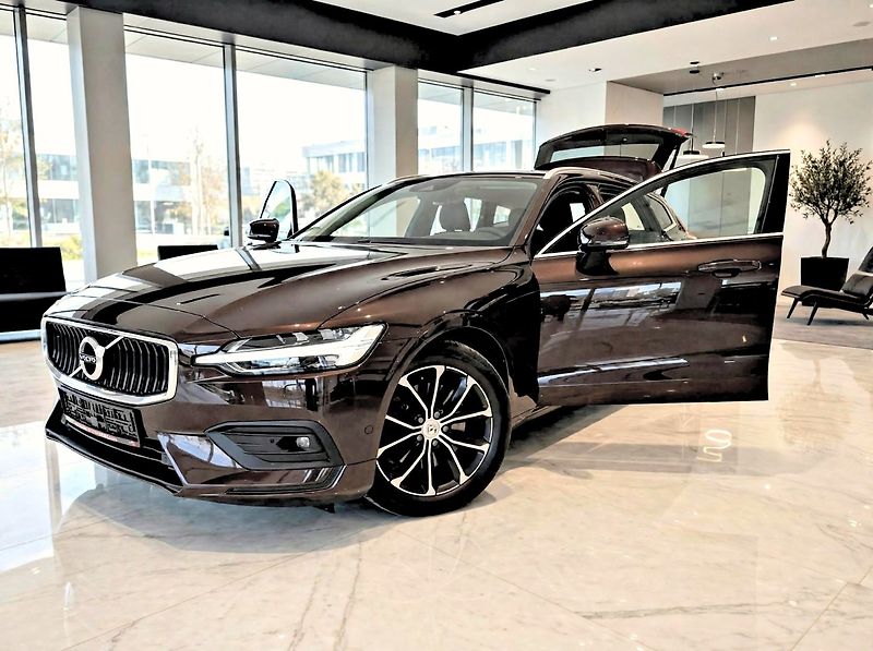 Volvo V60 (2021) 2.0 B4 145kW A/T Kůže - fotka 1 z 27