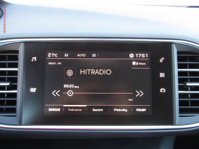 Peugeot 308 (2018) 1.2 PT, 2.maj,ČR, Active - fotka 16 z 19