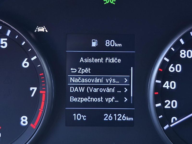 Hyundai i30 COMFORT / LED KAMERA NAVI - fotka 16 z 37