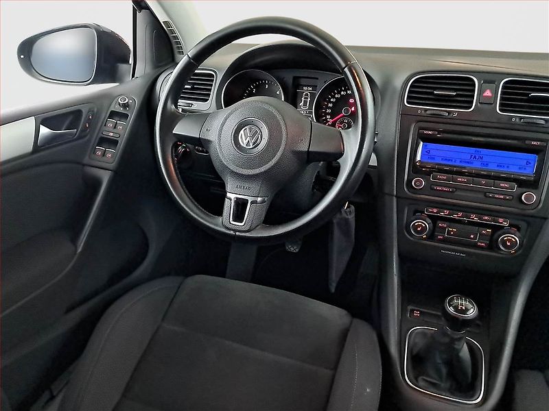 Volkswagen Golf (2009) 2.0 TDI, Park. senzory - fotka 7 z 14
