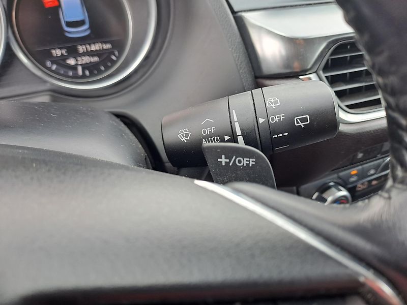 Mazda 6 (2016) 2.2 4x4 SKYACTIV 129 KW - fotka 24 z 31