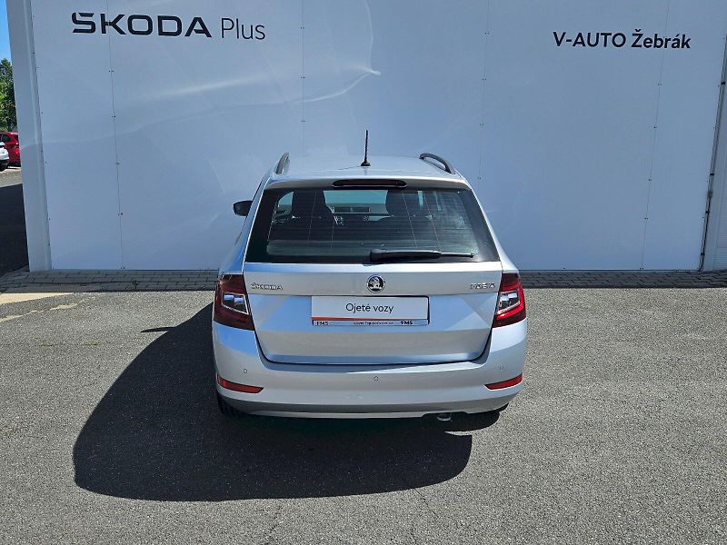 Škoda Fabia (2018) COMBI STYLE 81TSI/1.0 M6F - fotka 9 z 26
