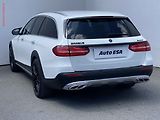Mercedes-Benz Třídy E (2018) 2.0 d 4Matic E 220, ČR, AT - náhled 6