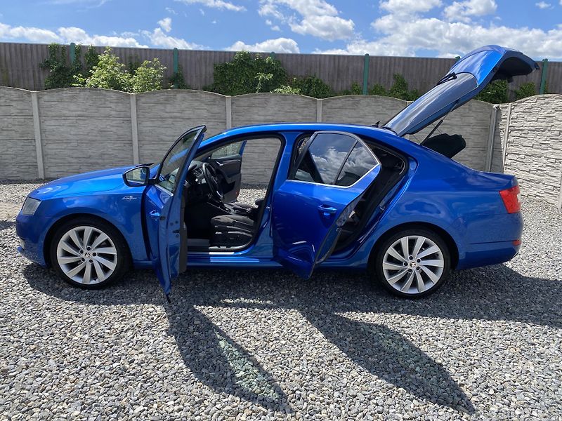 Škoda Octavia 2.0TDi L+K CZ WEBASTO 4x4 - fotka 137 z 165