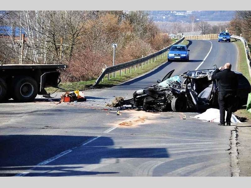 Červené tlačítko SOS v Citroënu DS5.