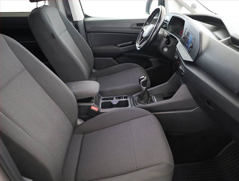 Volkswagen Caddy (2021) 1.5 TSI, 5Míst, ČR, DPH - fotka 7 z 15