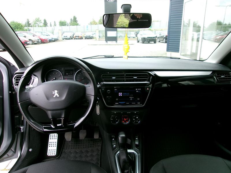 Peugeot 301 1.2 Puretech - fotka 12 z 22