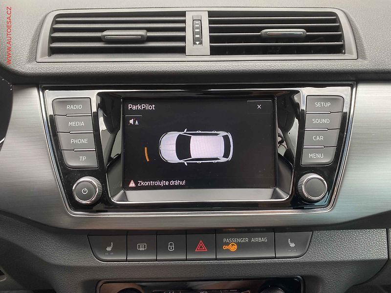 Škoda Fabia (2016) 1.2 TSi, Style, výhřev sed - fotka 16 z 16