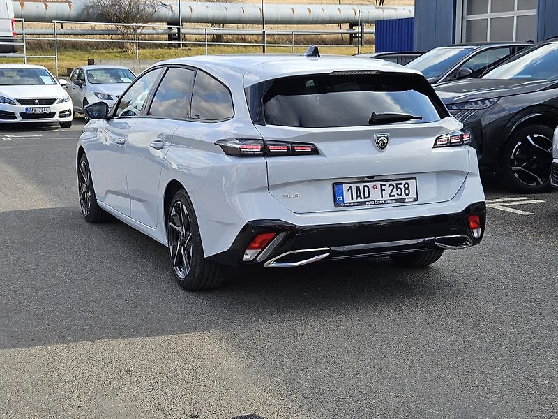 Peugeot 308 (2024) SW 1.2PT 130 ALLURE EAT8  - fotka 3 z 30