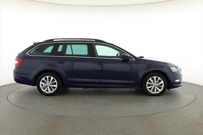 Škoda Octavia (2017) 1.6 TDI, Tempomat - fotka 6 z 14