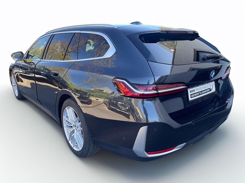 BMW Řada 5 530e xDrive HuD Venti DAPro - fotka 4 z 21