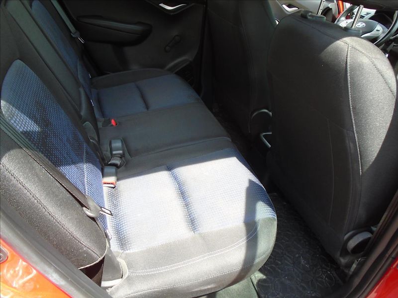Hyundai ix20 1,6 - fotka 16 z 24