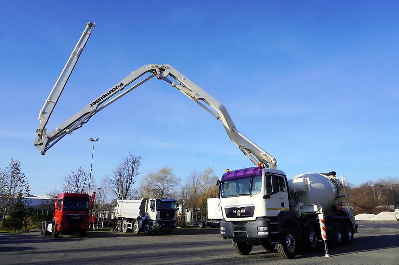 MAN TGS (2008) 32.400 8x4 Concrete Mixer Pump - fotka 17 z 24
