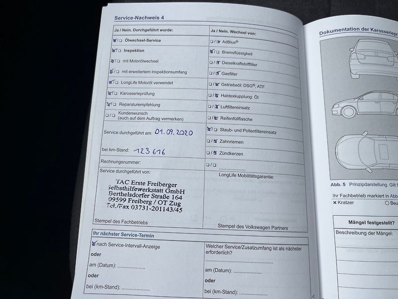Volkswagen Touran (2012) 2.0 TDi Bi-Xenon , Top Stav - fotka 16 z 21