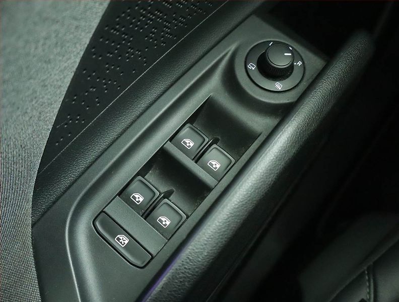 Škoda Enyaq (2021) 60 (62 kWh), SoH 91% - fotka 17 z 19