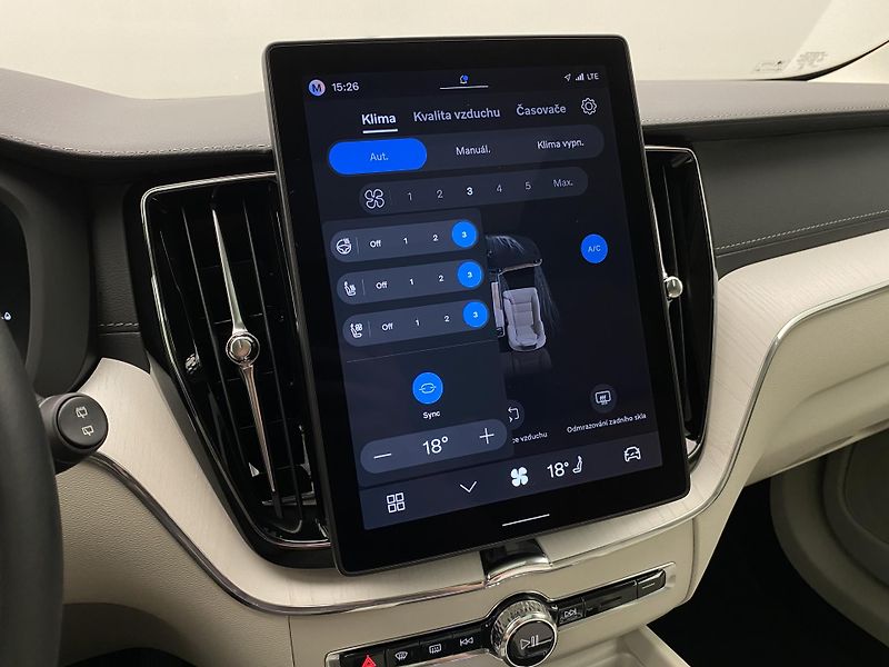 Volvo XC60 T8 AWD RECHARGE DARK ULTRA CZ - fotka 43 z 67