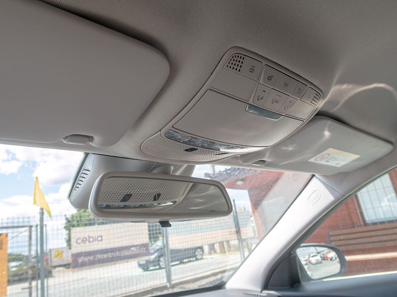 Mercedes-Benz Třídy C (2019) 220CDI LED – NAVIGACE - fotka 35 z 58