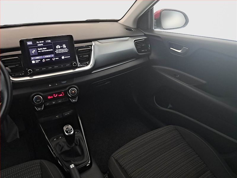 Kia Stonic (2023) Exclusive 1.0 T-GDI, EXCLUSIVE - fotka 8 z 16