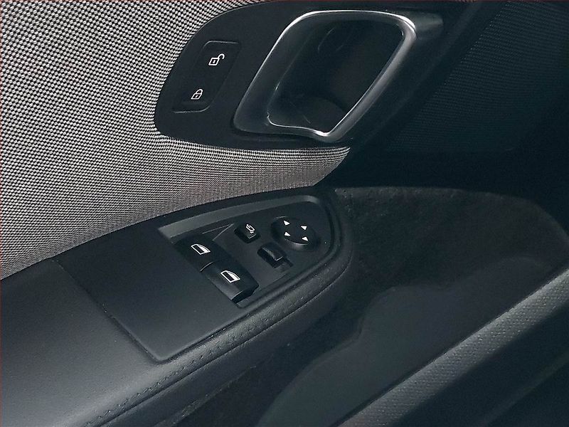 BMW i3 (2018) 94Ah REX, Automat, Navi - fotka 16 z 21