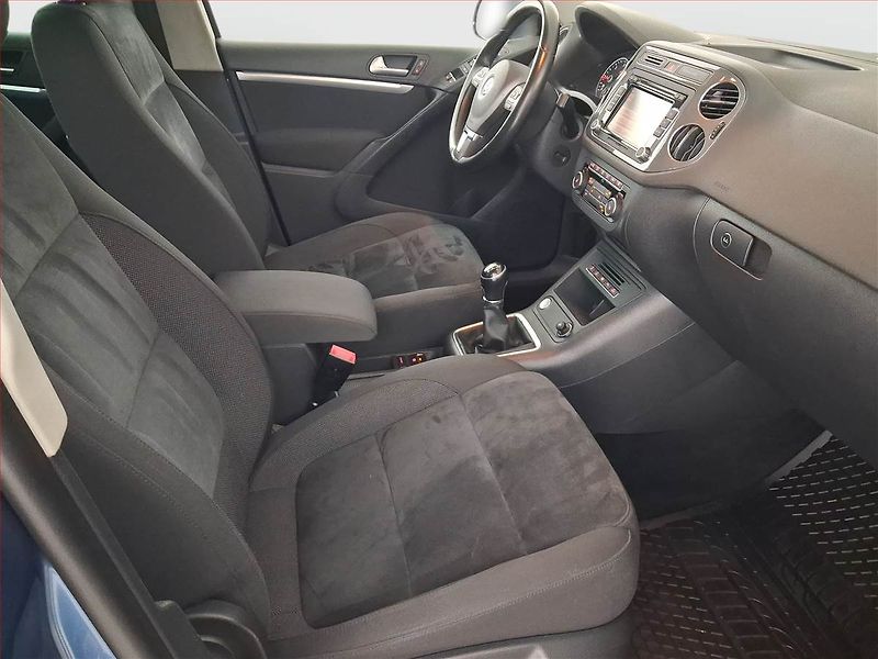 Volkswagen Tiguan (2014) 2.0 TDI, 4X4, Serv.kniha - fotka 9 z 22