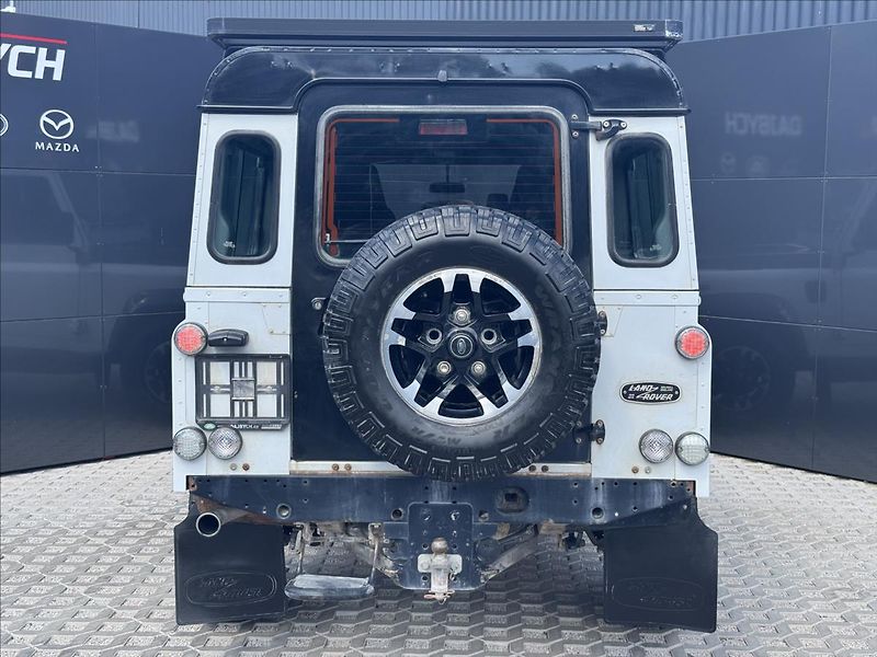 Land Rover Defender 2,2 110 TD4 STW Adventure ČR - fotka 8 z 25