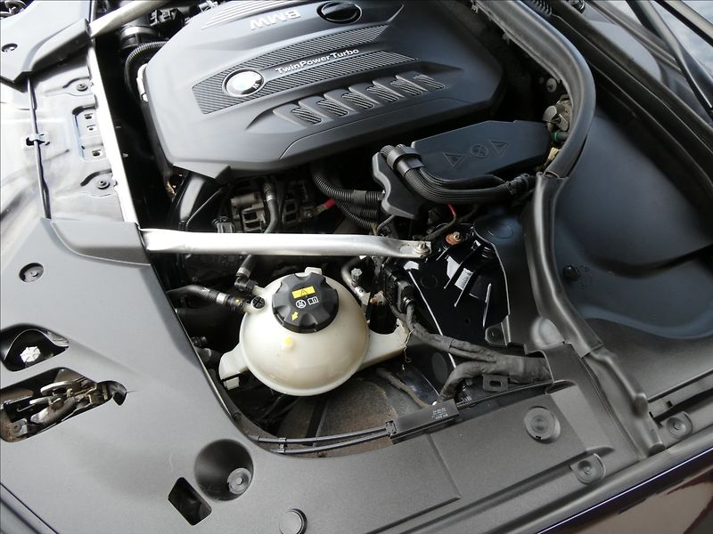 BMW Řada 5 3,0 540d xDrive 235kW MPaket,D - fotka 47 z 50