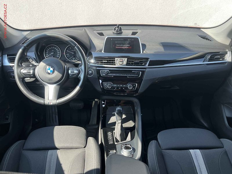 BMW X1 (2018) 2.0d sDrive18d, ČR, AT, navi - fotka 8 z 15
