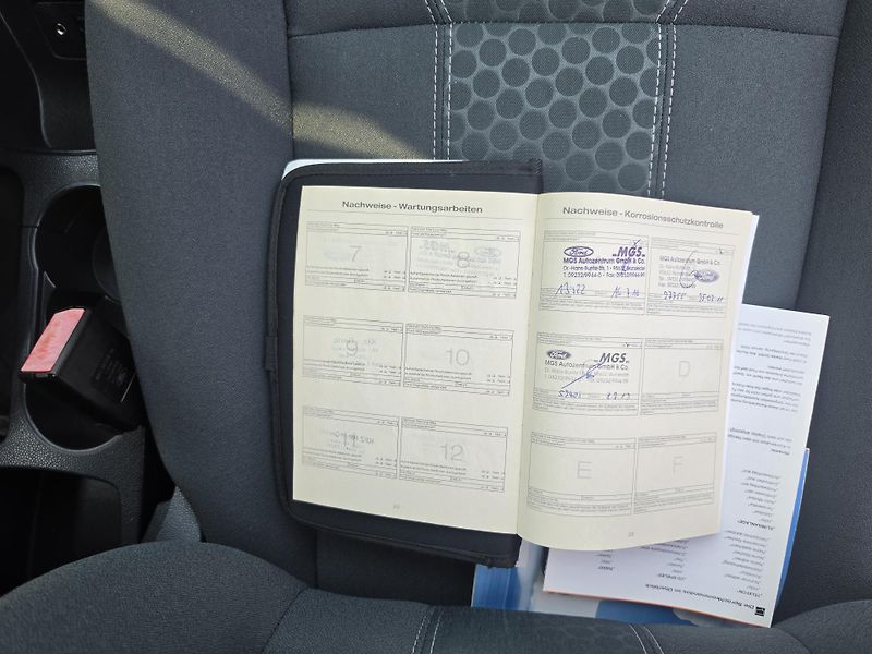 Ford Fiesta 1.4 i  - fotka 16 z 18