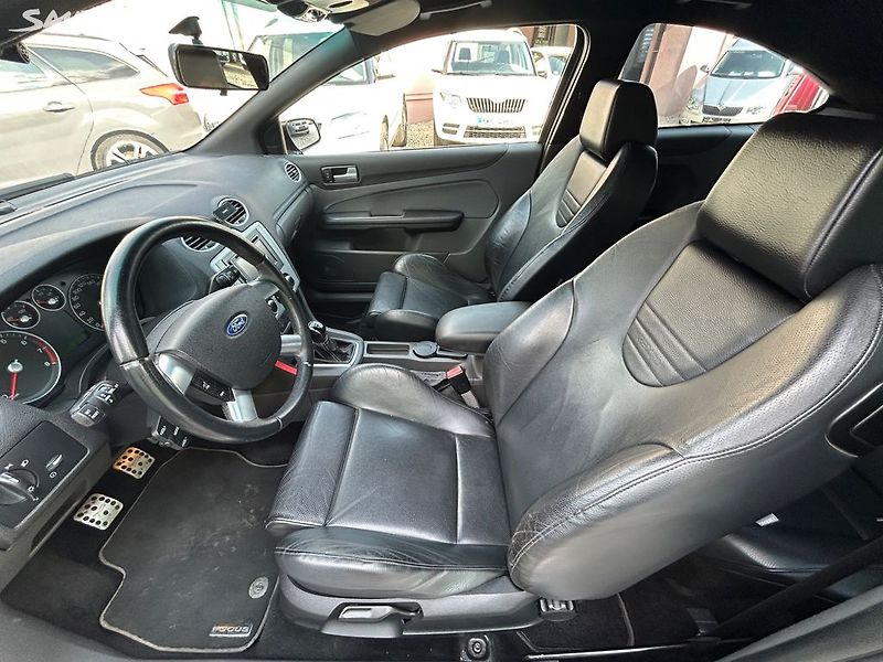 Ford Focus (2005) 1.6 i CHIP - fotka 12 z 27