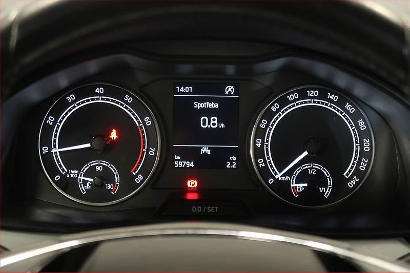 Škoda Kamiq (2021) Ambition 1.0 TSI, Tempomat - fotka 11 z 16