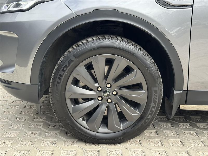Land Rover Discovery Sport 1,5 P300e S AT AWD ČR DPH - fotka 29 z 31