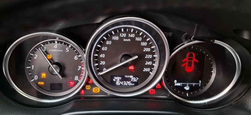 Mazda CX-5 2.0 benzin 121 kw - fotka 28 z 39