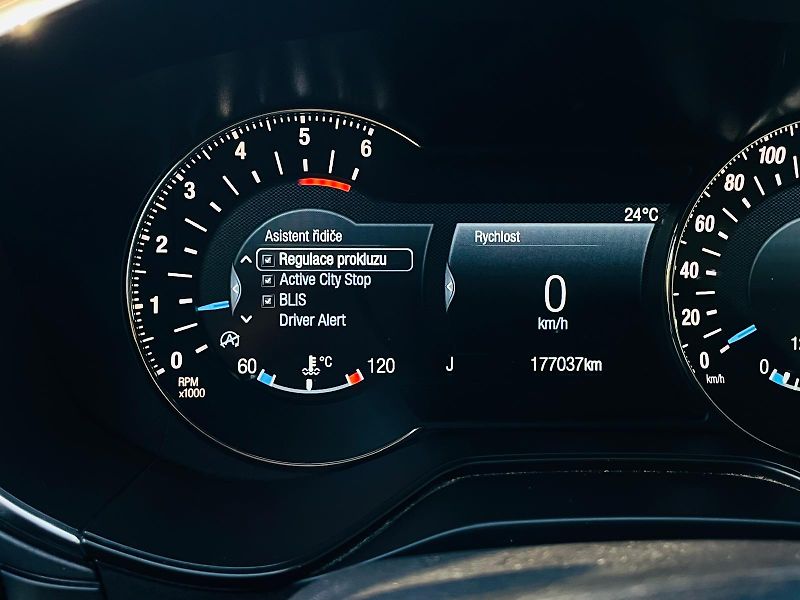 Ford Mondeo 2.0TDCi MAN VÝHŘEV SENZORY LED - fotka 43 z 46