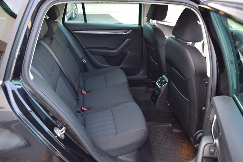 Škoda Octavia (2019) 1.5TSI 110kw AMBITION LED APP - fotka 42 z 49