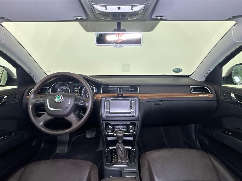 Škoda Superb L&K - fotka 5 z 26