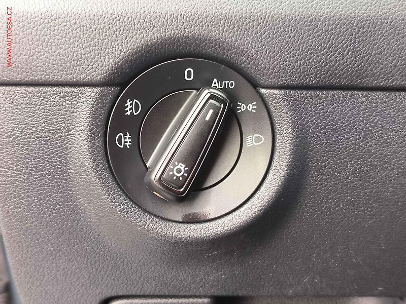 Škoda Octavia (2016) 2.0TSi, 2.maj,ČR, RS, bixen - fotka 19 z 23