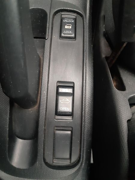 Nissan Micra (2006) 1,4,klima,el.střecha,serviska  - fotka 21 z 27