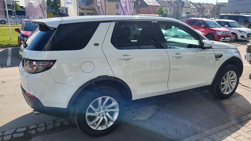 Land Rover Discovery Sport (2018) 2,0 SE TD4 AT 150k - fotka 5 z 32