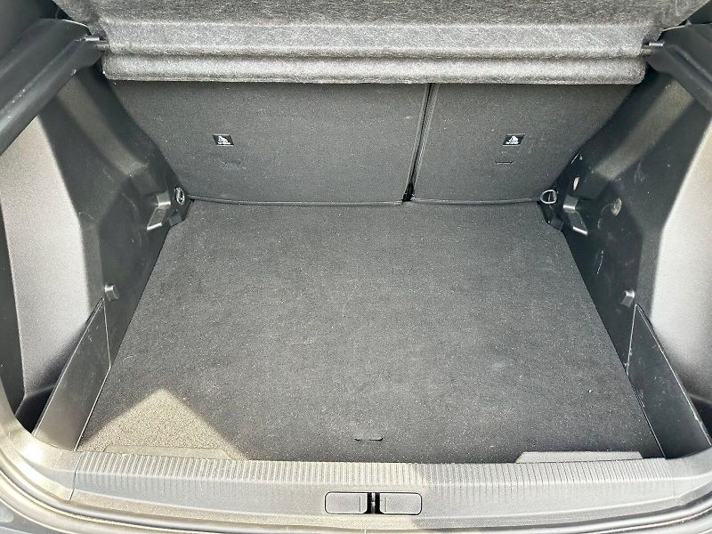 Peugeot 2008 (2024) 1.2 74 kW PureTech - fotka 24 z 25